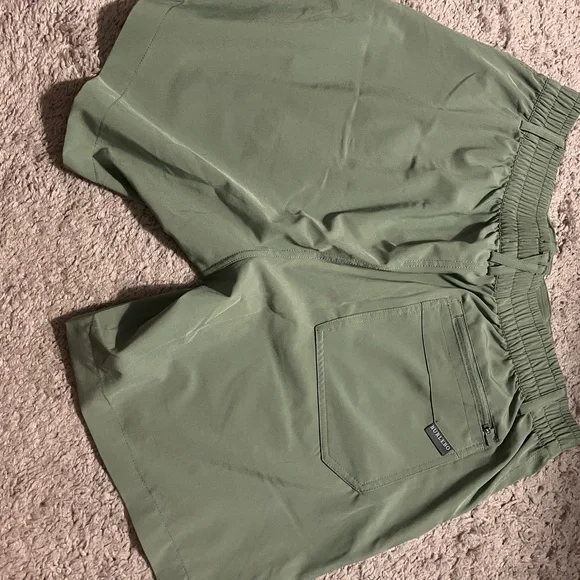 BURLEBO Olive green shorts - Picture 4 of 5